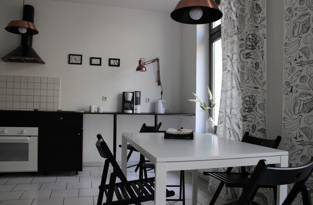 Leon Apartments لبسيا الغرفة الصورة
