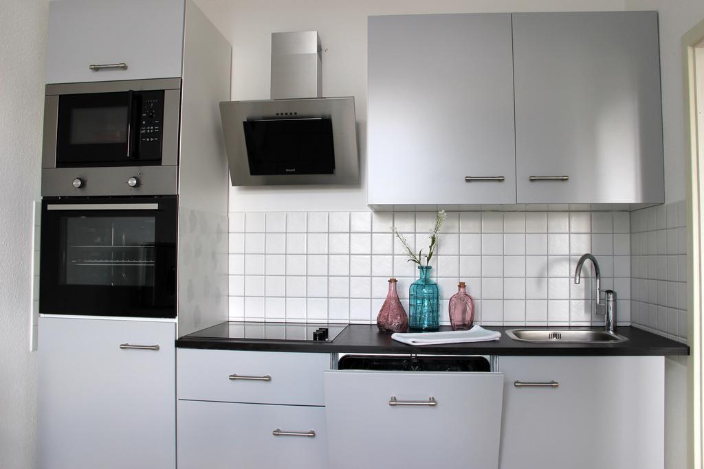 Leon Apartments لبسيا المظهر الخارجي الصورة