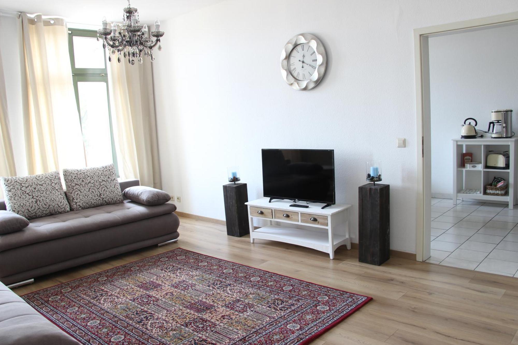 Leon Apartments لبسيا المظهر الخارجي الصورة
