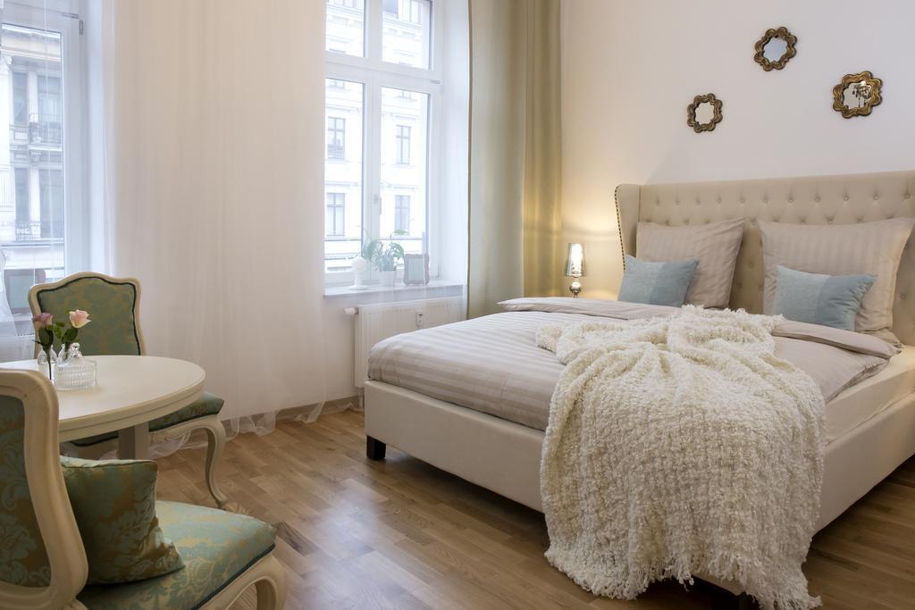 Leon Apartments لبسيا المظهر الخارجي الصورة