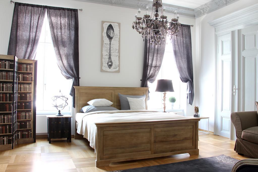 Leon Apartments لبسيا المظهر الخارجي الصورة