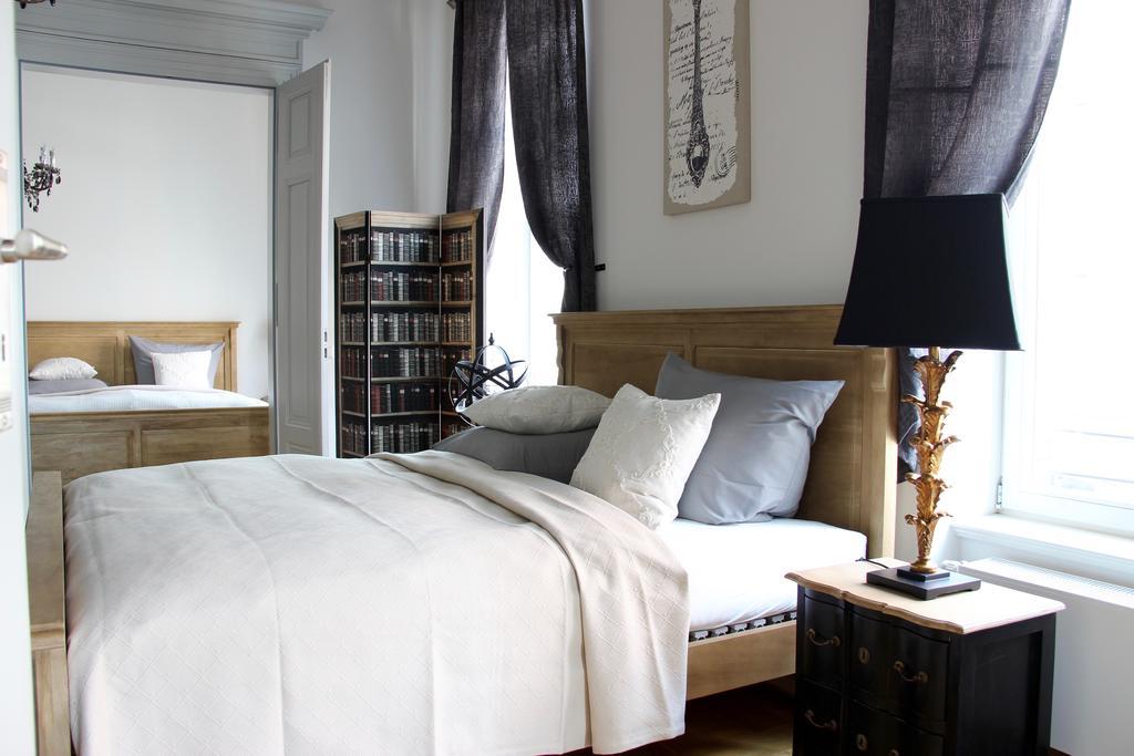 Leon Apartments لبسيا المظهر الخارجي الصورة
