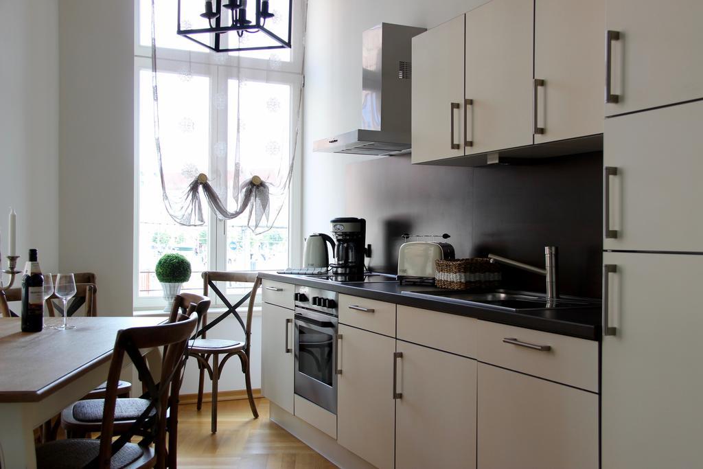Leon Apartments لبسيا المظهر الخارجي الصورة